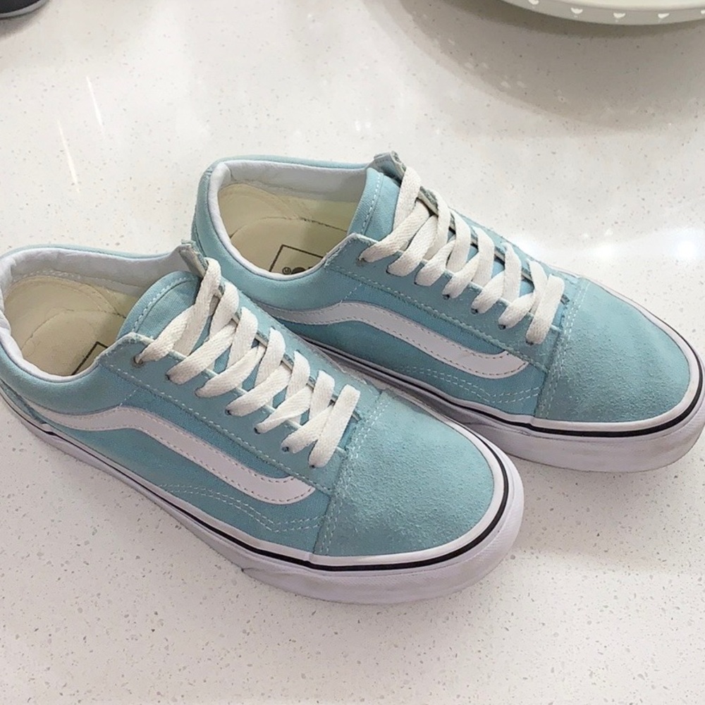 Vans Old Skool low top 4Mens/5.5 women’s